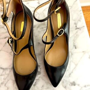 BCBG ladies heels